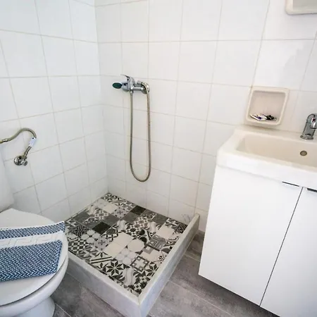 Limnes Перисса