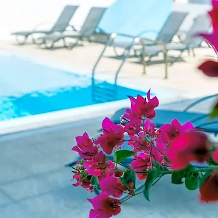 Limnes Aparthotel 4*