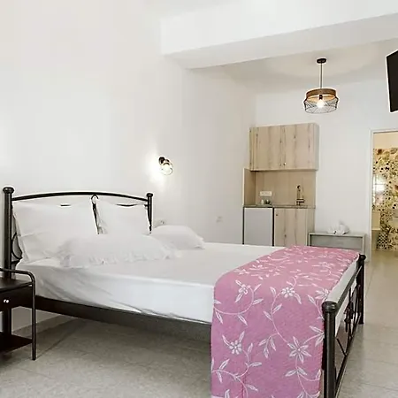 Limnes Aparthotel 4*