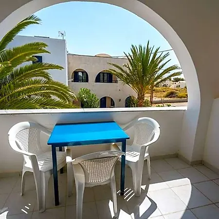 Limnes Aparthotel 4*