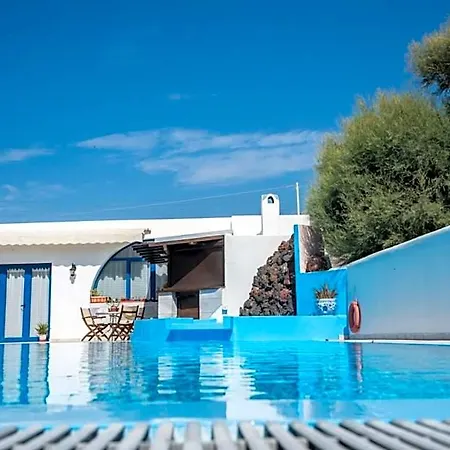Aparthotel Limnes