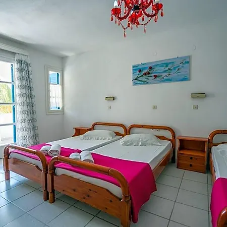 Limnes Perissa (Santorini)