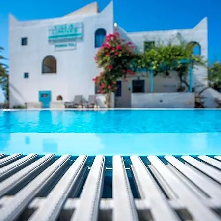 Aparthotel Limnes