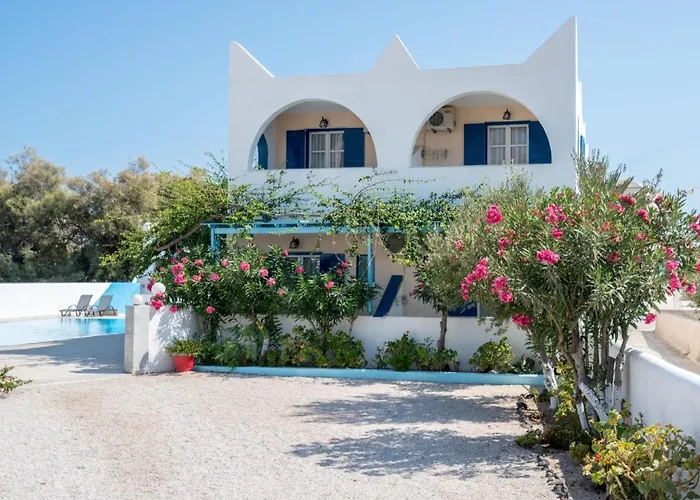 Limnes Aparthotel 4*