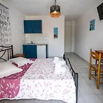 Aparthotel Limnes 4*