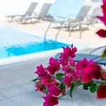 Limnes Aparthotel Perissa (Santorini)