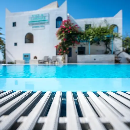 Limnes Apartahotel *